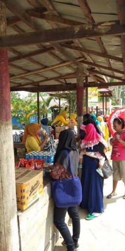 Pasar murah gelaran KPPG Kutim dalam rangka memperingati HUT ke 16 KPPG 3