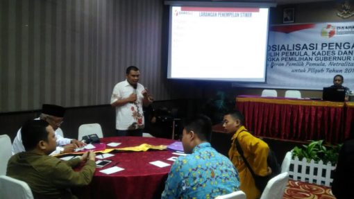 Sosialisasi pengawasan pada pemilih pemula di Kutai Timur oleh Panwaslu Kutim 2