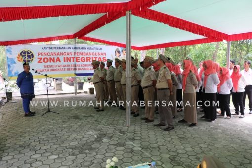 2AE06C64 DC5C 4824 9611 1D53796F6F1C