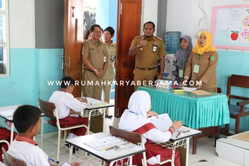 F0888E10 F488 4EE3 BEBA 2F23C29871B8