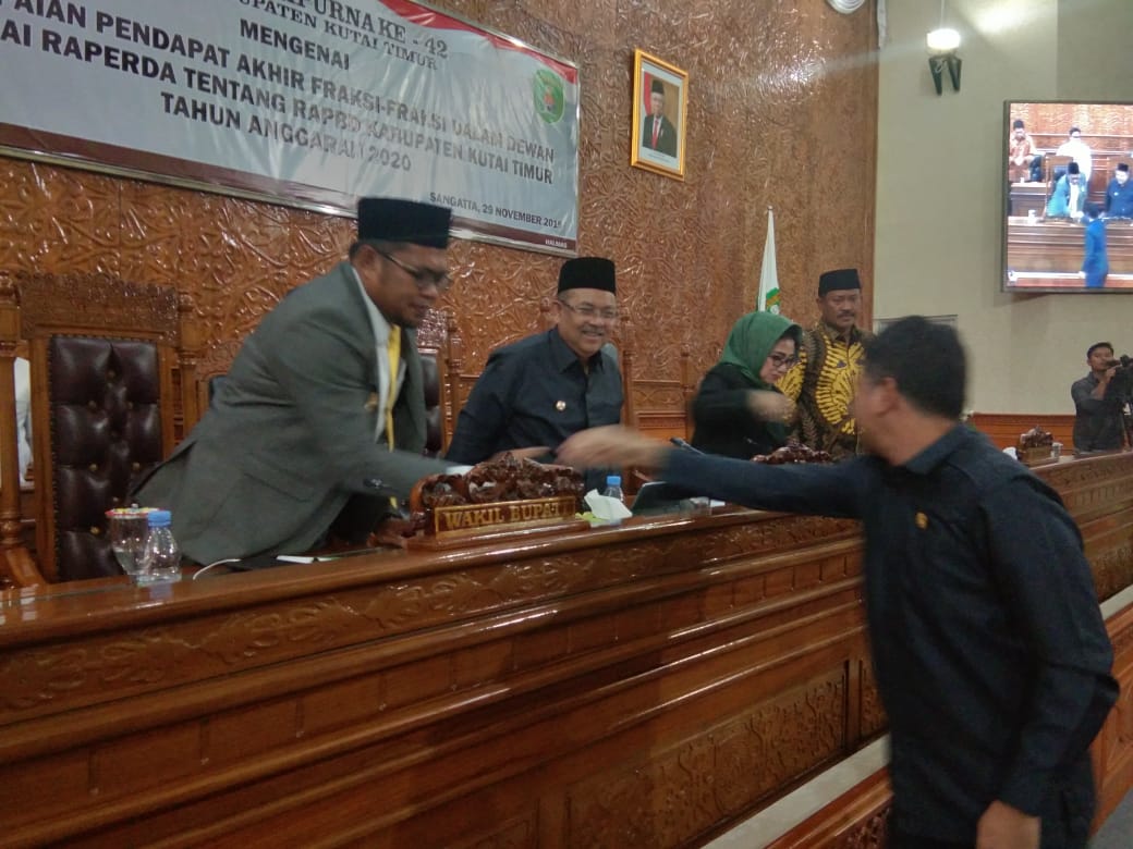 269E47D2 5094 42BF 85CE ADC483D756AC