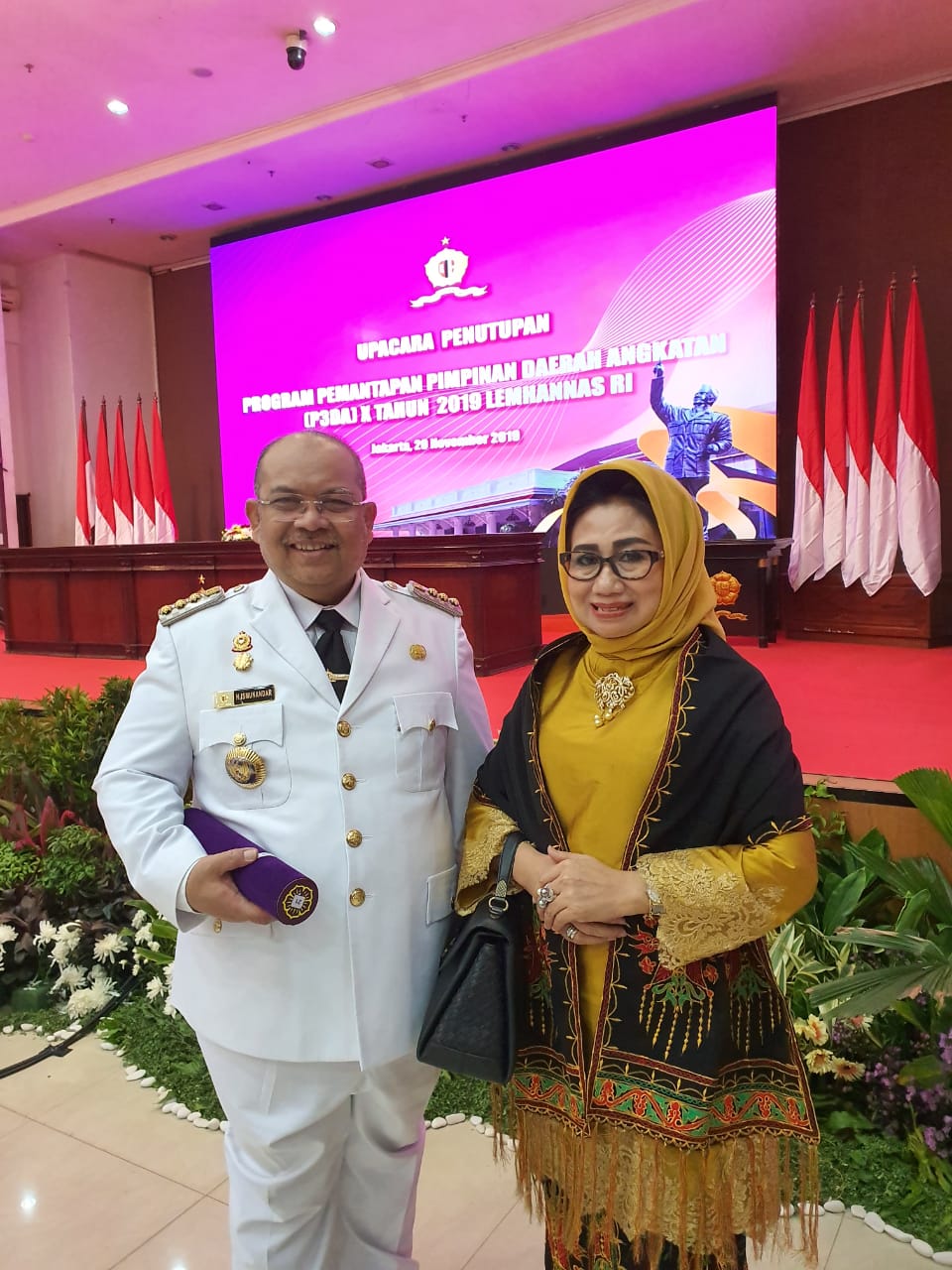 35985406 C7F6 46EC 8290 156AFEB822E2