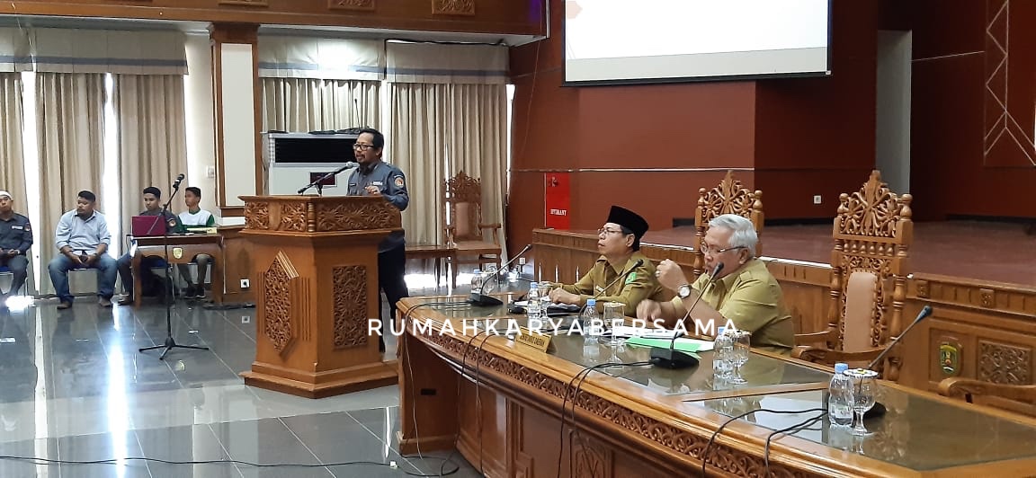 78B8C07C 37FB 416E 9884 37EAC95A5ABA