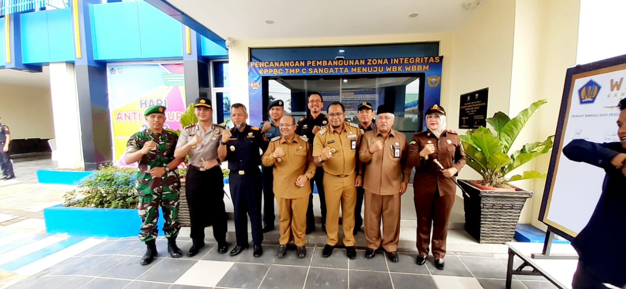 802F6A2C EB40 4EAE A650 AFA9623A8523