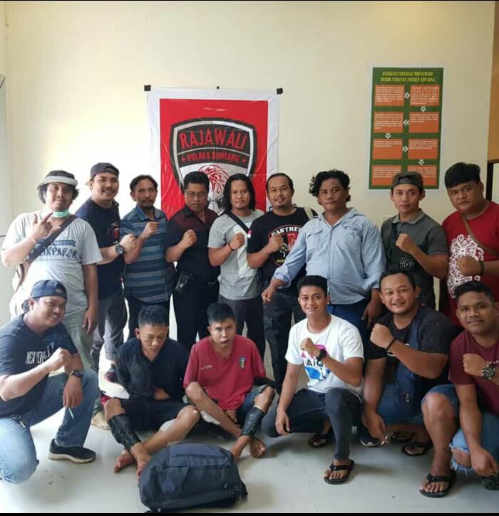 E65B36C8 AE59 4714 9925 CDFE4DEF216A