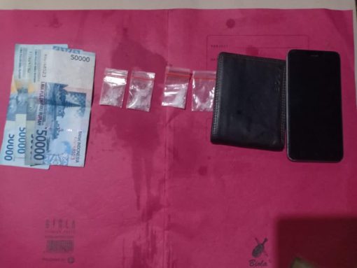 55D7F47A 03DE 41DD 9C3A 72DFF2B73D77