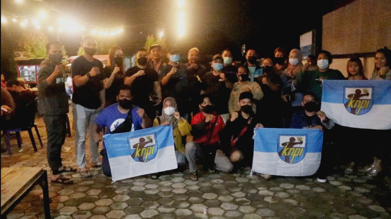 3B4252F9 F458 4450 BC84 6929AB776B2A