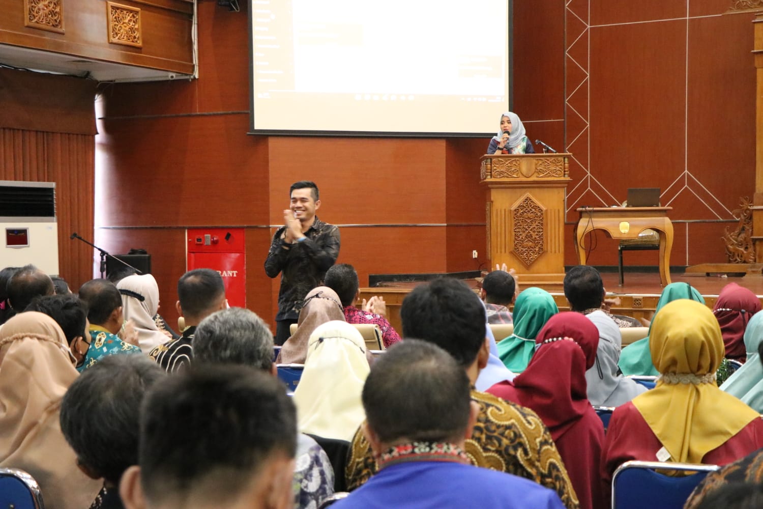 BAN Kaltim, Gelar Sosialisasi Akreditasi dan Monitoring Serta Evaluasi Hasil Akreditasi di Kutim