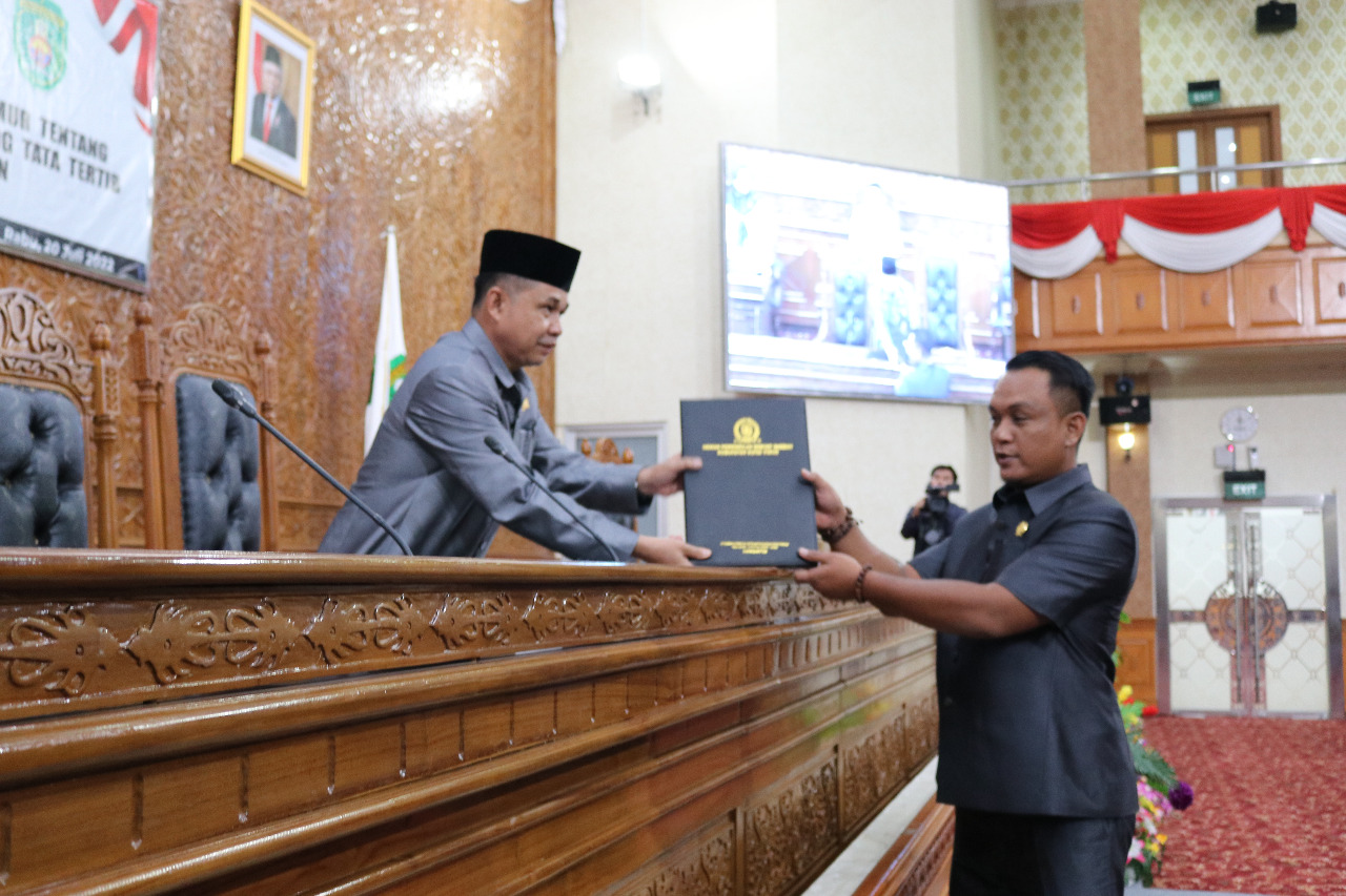 Badan Kehormatan Sampaikan Nota Penjelasan Rancangan Peraturan DPRD Kutim Tentang Kode Etik