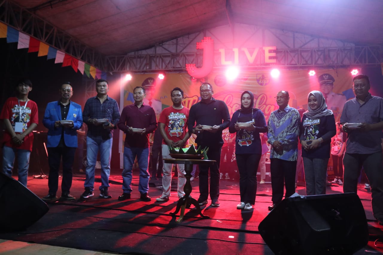 Buka Festival Thumbenska, Kasmidi Bangga Dengan Kreativitas Anak Muda Di Kutim