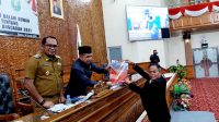 Paripurna DPRD Kutim Ke-16 Fraksi PDI Perjuangan Ingatkan Pemkab Kutim Perlu Kehati-hatian Dalam Mengelolaan APBD