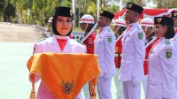 Firda Mar Atus Sholihah, Pelajar dari Sangkima yang Terpilih Sebagai Pembawa Baki Bendera