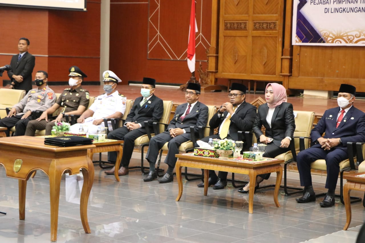 Bupati Lantik 15 Pejabat Pimpinan Tinggi Pratama dan pejabat Administrator di Lingkup Pemkab Kutim