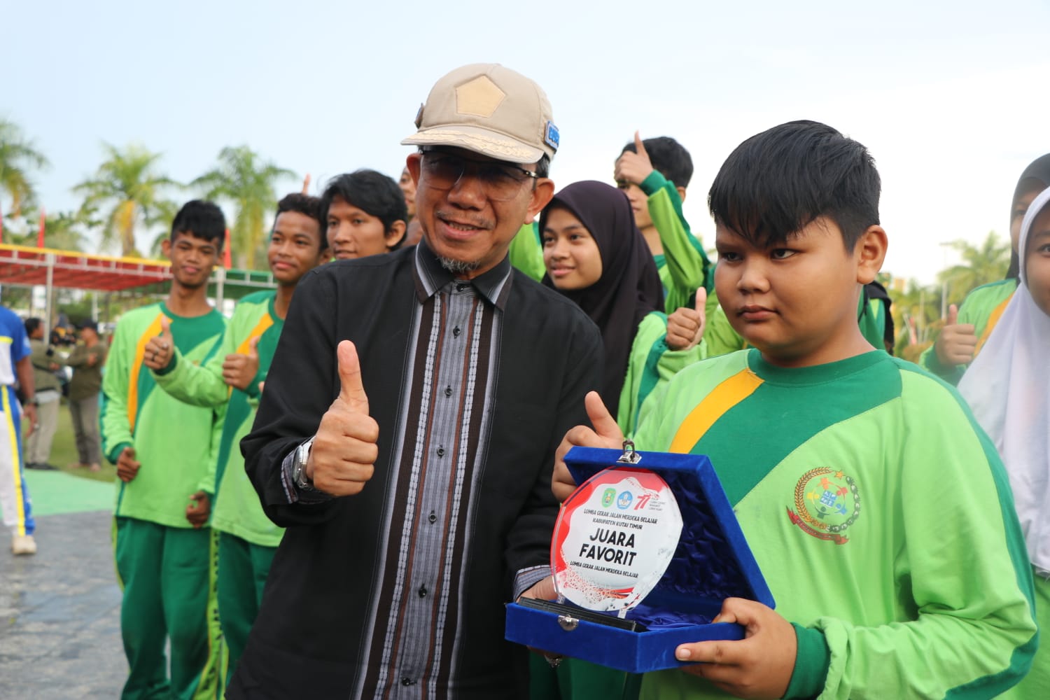 Gerak Jalan Merdeka Belajar SLB Juara Favorit