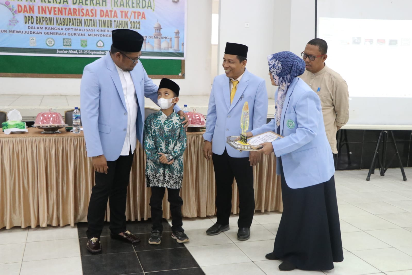 Dikukuhkan Jadi Pembina, Kasmidi Buka Rakerda BKPRMI Kutim