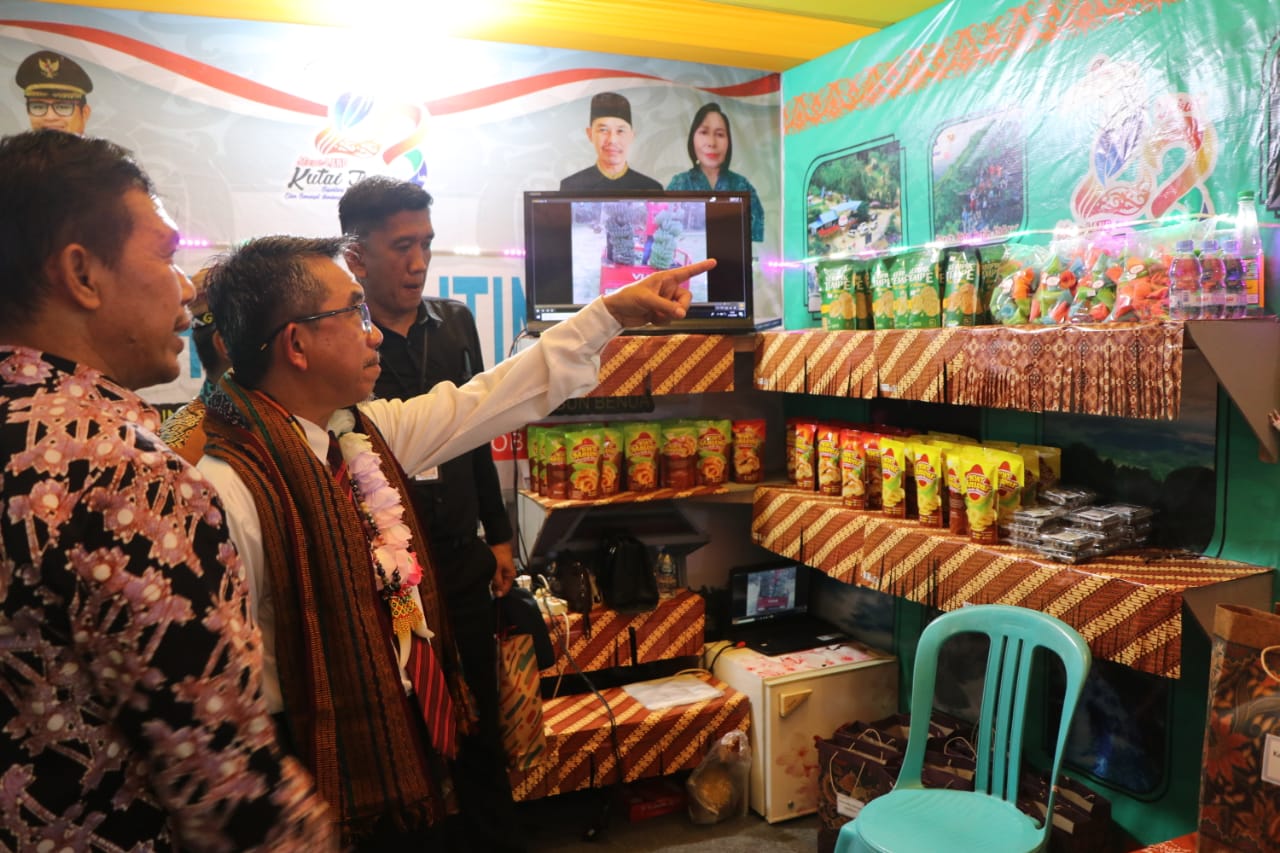 Expo HUT Kutim Ke-23 Resmi Dibuka, Bupati Minta Semua Kecamatan Promosikan Potensi Unggulan Daerahnya