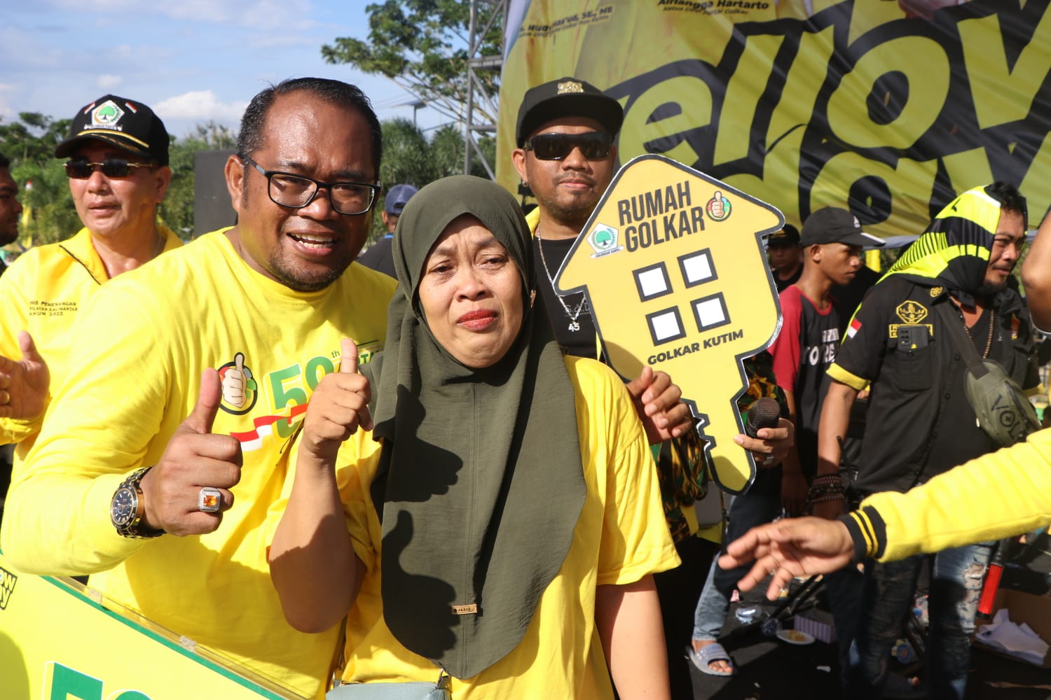 Yellow Day Jalan Sehat DPD Golkar Kutim Libatkan Belasan Ribu Peserta