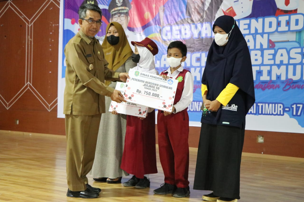 Gebyar Pendidikan, Pemkab Kutim Launching Beasiswa Kutim Tuntas Bagi Mahasiswa dan Pelajar