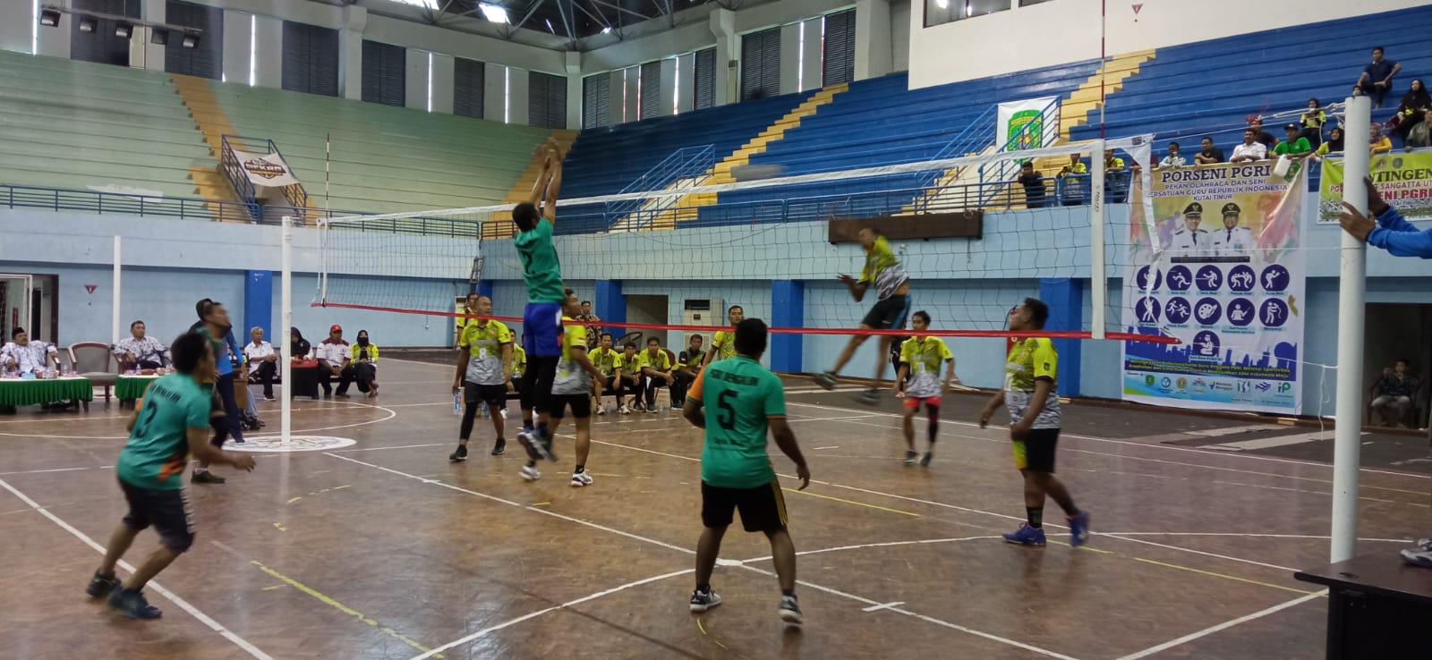 Final Bola Voli Pekan Olahraga dan Seni Mempertemukan PGRI Bengalon Vs Sangatta Utara Dengan Skor Akhir 0-3