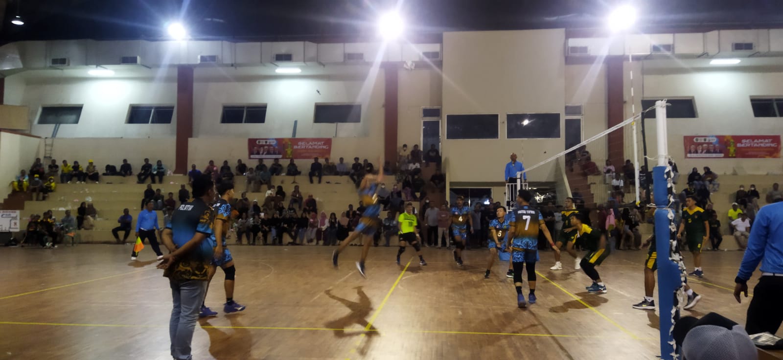 Voli Putra Kutim Lolos Ke Semifinal, Usai Kalahkan Tim Voli Paser