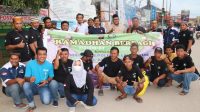 Permata Kutim, Bersama Wabup Kasmidi Bulang Bagikan Takjil ke Pesantren Serta Warga Yang Melintas di Simpang Tiga Jl. AWS Syahrani