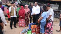 Peduli Korban Kebakaran di Pinang Dalam, Wabup Kasmidi Salurkan Bantuan Kepada Warga Yang Terdampak