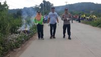Desa Swarga Bara Gelar Aksi Bersih - Bersih Untuk Tumbuhkan Kesadaran Dalam Buang Sampah Pada Tempatnya