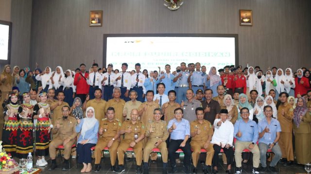 PT KPC Salurkan Beasiswa Berdaya Untuk 201 Penerima di Kutim